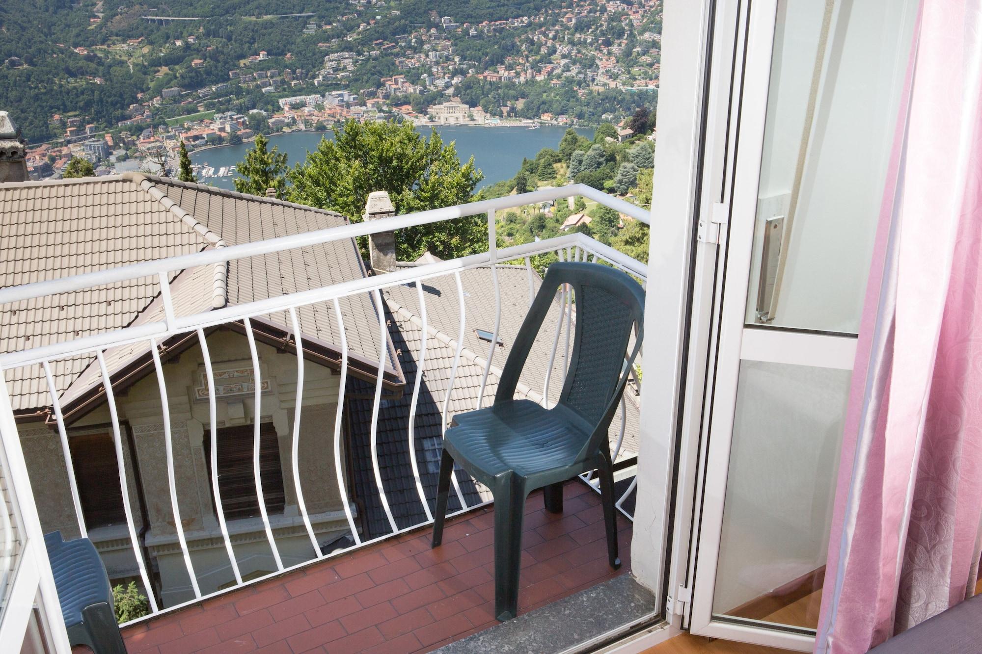 Hotel Vista Lago Брунате Екстериор снимка
