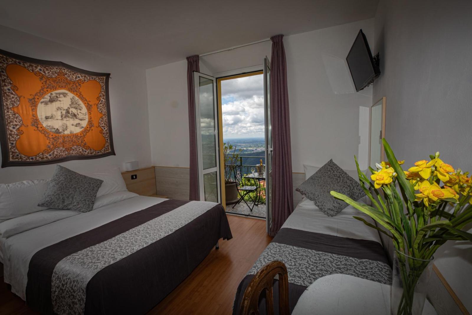 Hotel Vista Lago Брунате Екстериор снимка