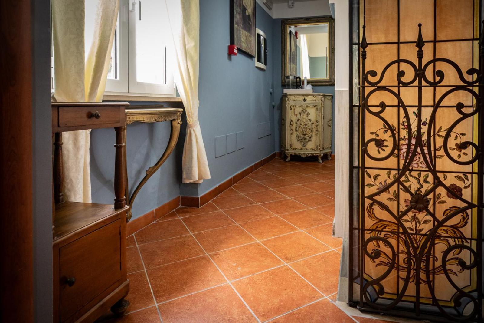 Hotel Vista Lago Брунате Екстериор снимка