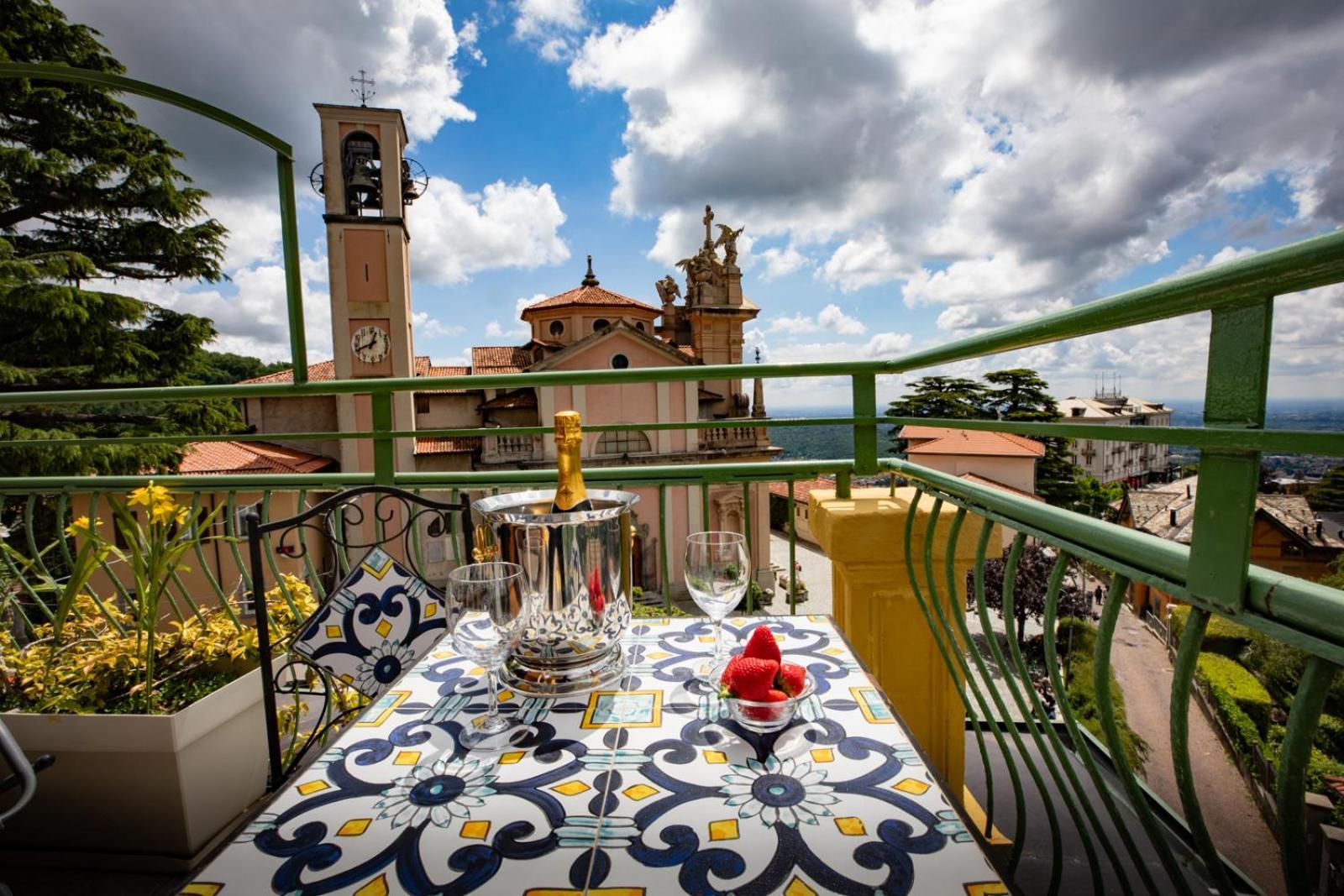 Hotel Vista Lago Брунате Екстериор снимка